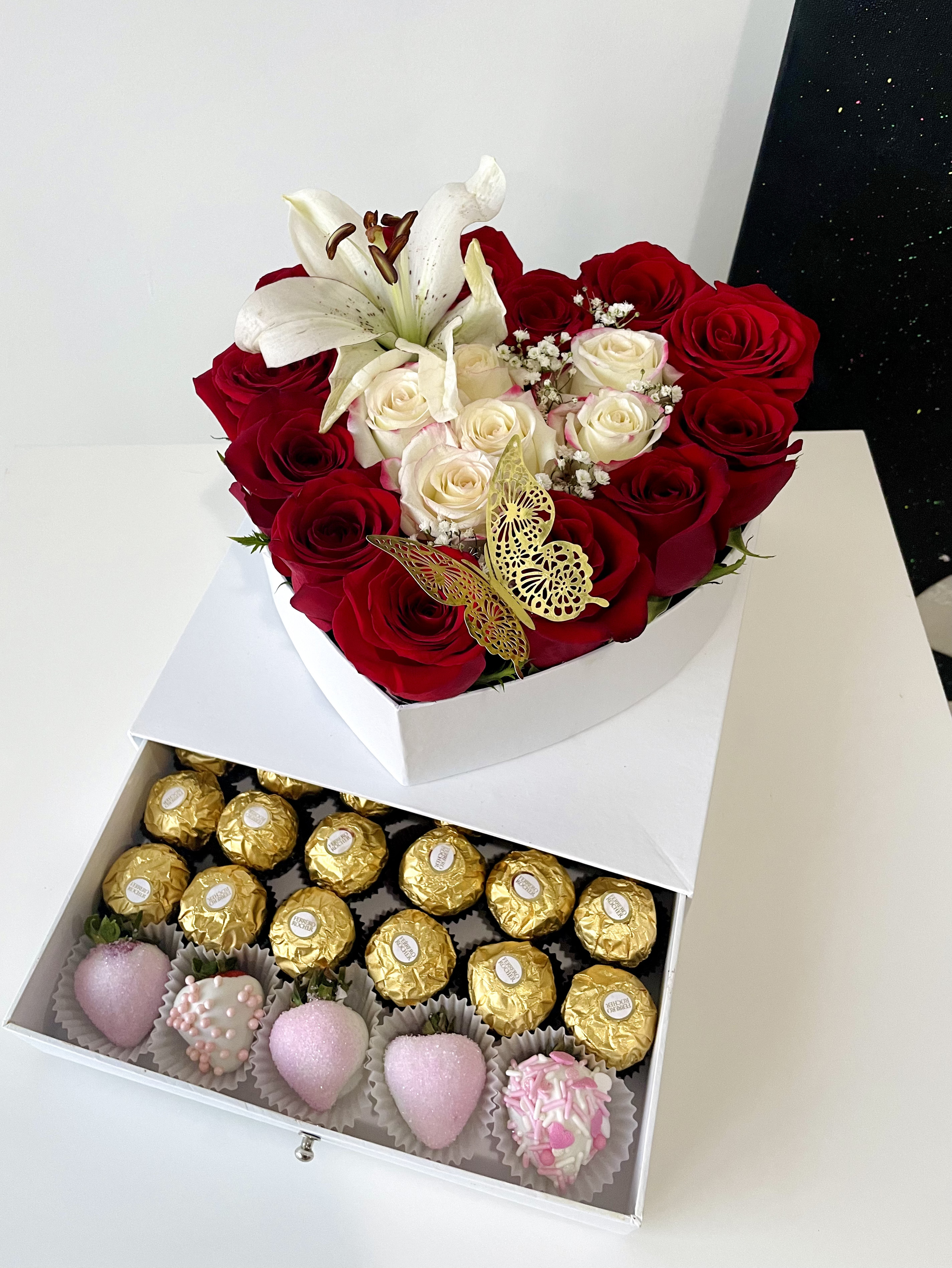 Exclusive Flower Gift and Chocolates